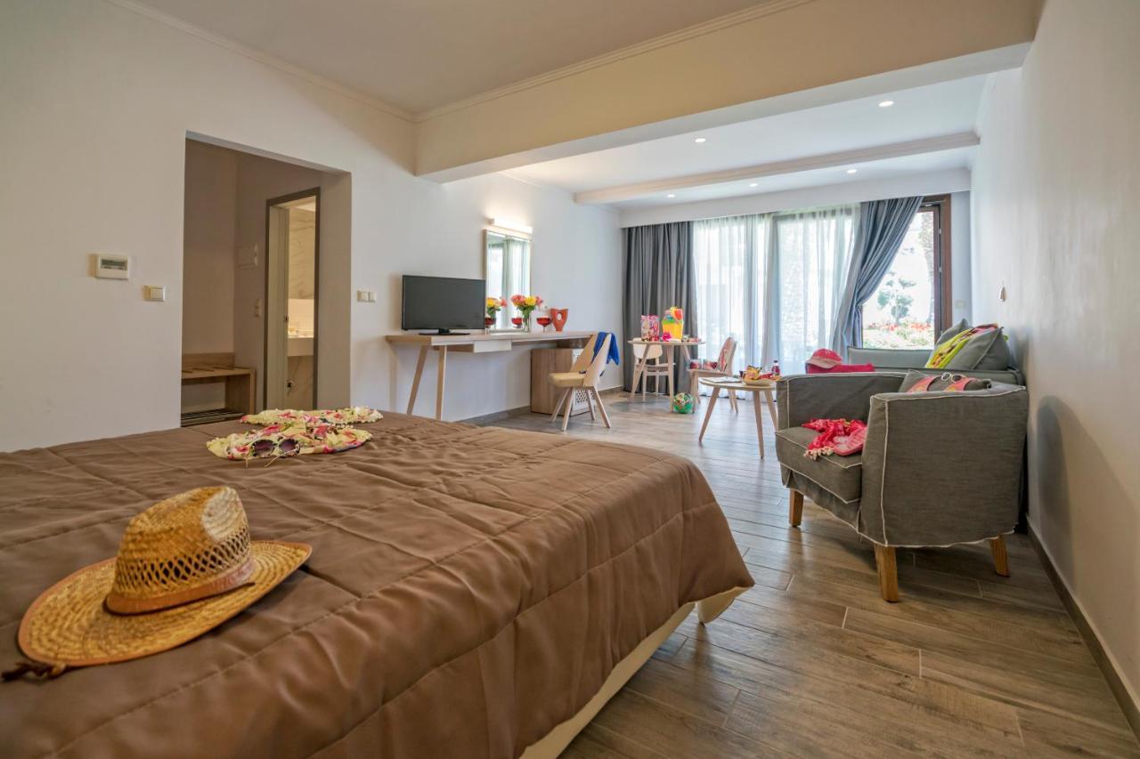 Lagomandra Beach Hotel Dış mekan fotoğraf