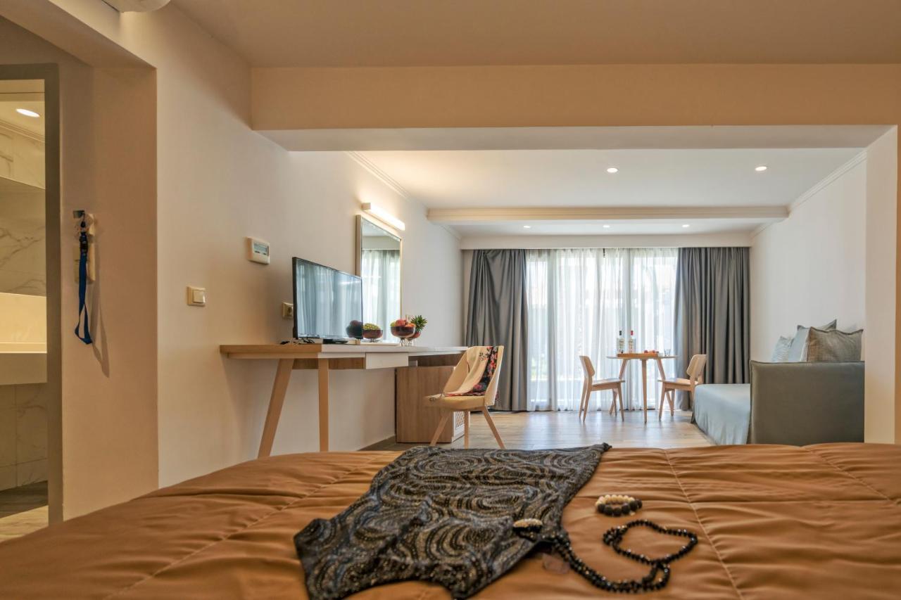 Lagomandra Beach Hotel Dış mekan fotoğraf
