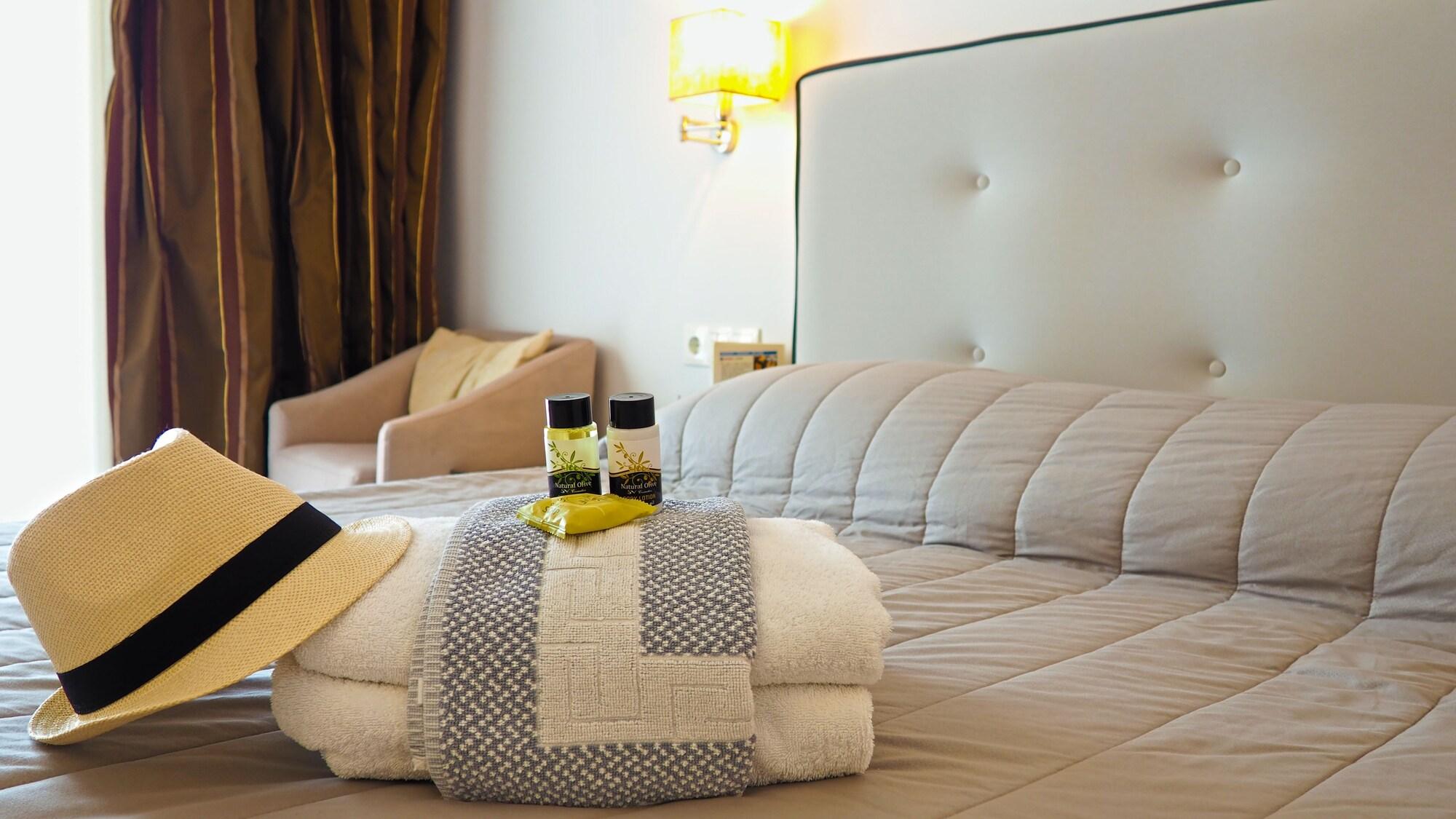 Lagomandra Beach Hotel Dış mekan fotoğraf